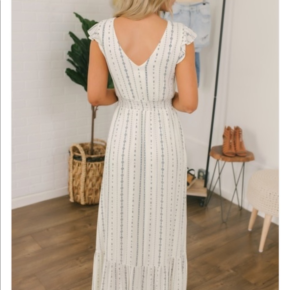 Magnolia boutique everly flutter sleeve dress L - Picture 3 of 5